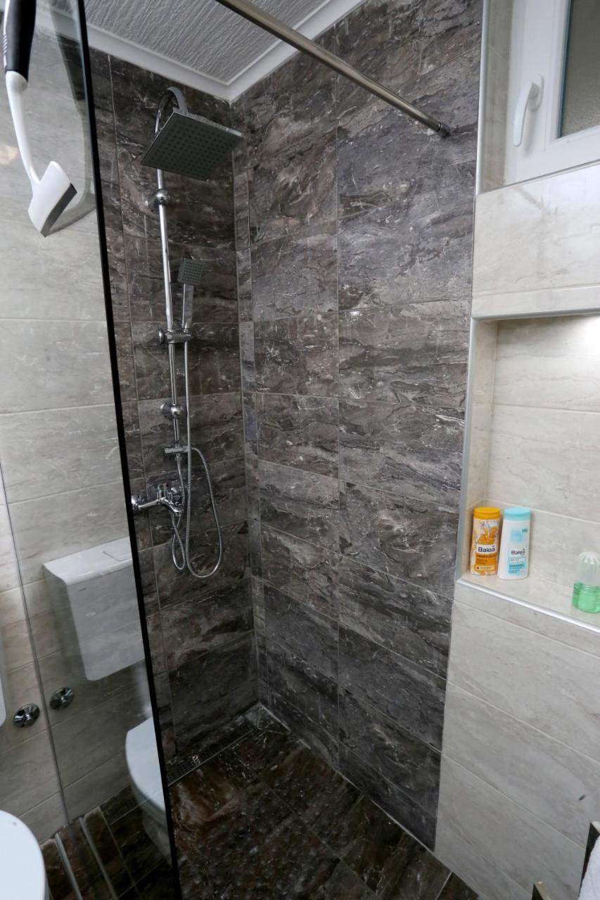 Apartman City Lux บันยาลูกา ภายนอก รูปภาพ